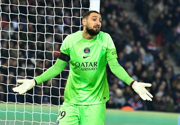 Sport Bilder des Tages Attitude - Deception de Gianluigi Donnarumma ( 99 - PSG ) - FOOTBALL : PSG vs Bayern de Munich -1 8e finale - ligue des Champions - 14 02 2023 FedericoPestellini Panoramic 