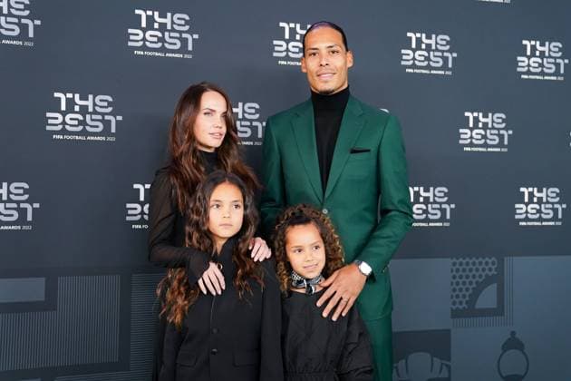 Paris, France, February 27th 2023: Virgil van Dijk (Liverpool and Netherlands football player) with his wife Rike Nooitgedagt and children on the green carpet at arrival during the The Best FIFA Football Awards 2022 at Salle Pleyel in Paris, France. (Daniela Porcelli SPP) Copyright: xDanielaxPorcellix xSPPx spp-en-DaPoSp-20230227-DP101509