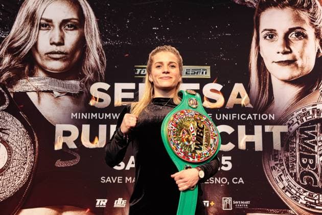 Seniesa Estrada Tina Rupprecht Press Conference 07 03 2023 Tina RUPPRECHT in front of the fight poster at her press conference in Augsburg, Germany. Copyright: xBEAUTIFULxSPORTS Goldbergx