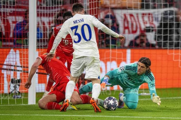 Matthijs de Ligt, Alphonso Boyle Davies FC Bayern Muenchen , Lionel Messi Paris St Germain and goalkeeper Yann Sommer FC Bayern Muenchen Germany, Munich, 08 03 2023, football, UEFA Champions League FC Bayern Muenchen vs Paris Saint German, 2022 2023 season, Round of 16, Allianz Arena Foto A2 Bildagentur Peter Hartenfelser