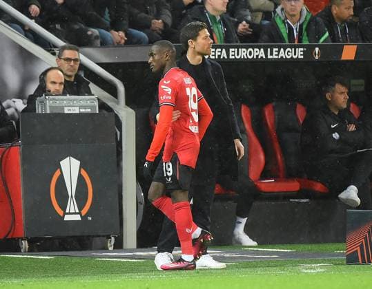 09 03 2023, xhbx, football UEFA Europa League 1 8 final, Bayer 04 Leverkusen Ferencvaros Budapest emspor, v l Moussa Diaby Bayer Leverkusen , coach Xabi Alonso Bayer Leverkusen DFL DFB REGULATIONS PROHIBIT ANY USE OF PHOTOGRAPHS as IMAGE SEQUENCES and or QUASI VIDEO Leverkusen