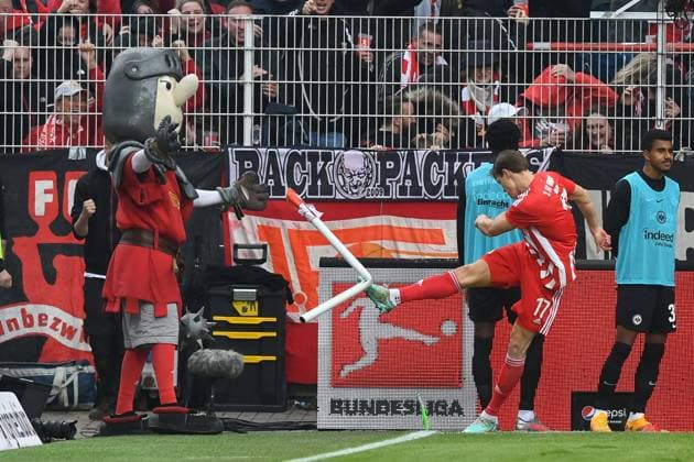 Football, men, season 2022 2023, 1 Bundesliga 25 matchday , 1 FC Union Berlin Eintracht Frankfurt, Kevin Behrens 1 FC Union Berlin goal celebration to 2 0 and kicks the corner flag out of the socket , 19 03 2023, Copyright: xMatthiasxKochx