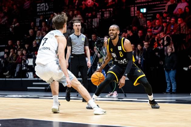 Christian Feneberg 7, Nuernberg Falcons BC NBC Delante Jones 8, Tigers Tübingen, Tigers Tuebingen , Nuernberg Falcons BC vs Tigers Tuebingen , BARMER 2 Basketball Bundesliga, 27 Spieltag , 19 03 2023, Nuernberg Falcons BC vs Tigers Tuebingen , BARMER 2 Basketball Bundesliga, 27 Spieltag , 19 03 2023 Copyright: xEibner-Pressefotox xThomasxHahnx EP_NIT
