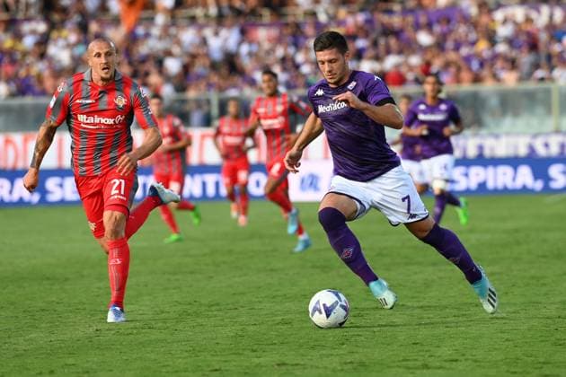 italian soccer Serie A match - ACF Fiorentina vs US Cremonese Jovic (ACF Fiorentina) in action during ACF Fiorentina vs US Cremonese, italian soccer Serie A match in Florence, Italy, August 14 2022 Florence Artemio Franchi stadium Italy Copyright: xGianlucaxRiccix xLiveMediax LPS_655622