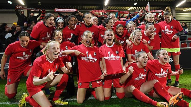 Soccer DFB Cup Womens Semifinal Season 2022 2023, RB Leipzig Women vs SC Freiburg Women 1 0 0 0 Jubilation at the players of SC Freiburg after the victory in the semifinals and entry into the Cup final at the game RB Leipzig Women vs SC Freiburg Women In the picture to see among others Lena Nuding Freiburg goalkeeper goalkeeper, Ruekennummer 1 , Lisa Karl Freiburg defense, Ruekennummer 2 , Meret Felde Freiburg midfield, Ruekennummer 4 , Janina Minge Freiburg midfield, Ruekennummer 9 , Hasret Kayikci Freiburg attack, Ruekennummer 11 , Judith Steinert Freiburg defense, Ruekennummer 13 , Greta Stegemann Freiburg defense, Ruekennummer 16 , Lisa Kolb Freiburg attack, Ruekennummer 18 , Samantha Steuerwald Freiburg defense, Ruekennummer 21 , Marie Mueller Freiburg midfield, Ruekennummer 23 , Giovanna Hoffmann Freiburg attack, Ruekennummer 27 Leipzig Saxony Germany RB Trainingszentrum, Rasenplatz 1