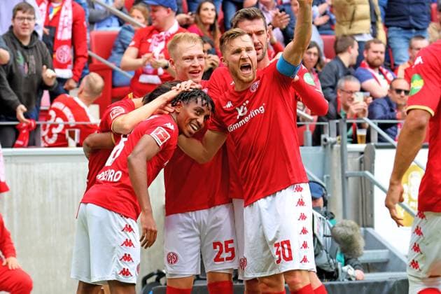 Mainz, Germany 22 April 2023 1 BL 2022 2023 FSV Mainz 05 vs FC Bayern Munich In picture Goal scorer Leandro Barreiro Mainz 1 v li is delighted with his goal to 2 1 DFL regulations prohibit any use of photographs as image sequences and or quasi video Mewa Arena Rheinland Pfalz Copyright: xFotostandx xRacochax