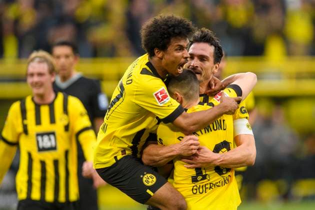 Soccer 1 Bundesliga, season 2022 2023, 29 matchday, Borussia Dortmund Eintracht Frankfurt on 22 04 2023 at Signal Iduna Park in Dortmund goal to 3 0, goal celebration, cheering, joy of Dortmund s Mats Hummels DFL REGULATES PROHIBIT ANY USE OF PHOTOGRAPHS AS IMAGE SEQUENCES AND OR QUASI VIDEO Copyright: xNeundorf Kirchner-Mediax