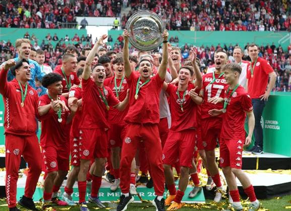 German champion U19 A Juniors is FSV Mainz 05 23 04 2023, Football, U19 A Juniors final match in the championship title, 1 FSV Mainz 05 U19 Borussia Dortmund U19 season 2022 23, MEWA Arena, Mainz, Germany, zmdz, DFB DFL regulations prohibit any use of photographs as image sequences and or quasi video 1 FSV Mainz 05 U19 Borussia Dortmund U19