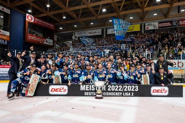 Meisterfoto DEL2 2022 2023 Ravensburg Towerstars GER, Ravensburg Towerstars vs EC Bad Nauheim, ice hockey, DEL 2, season 2022 23, playoffs, final, 5of7, 25 04 2023, GER, Ravensburg Towerstars vs EC Bad Nauheim, ice hockey, DEL 2, season 2022 23, playoffs, final, 5of7, 25 04 2023 Ravensburg. Copyright: xEibner-Pressefoto FlorianxWolfx EP_FWF