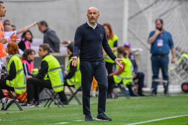 italian soccer Serie A match - ACF Fiorentina vs UC Sampdoria Fiorentina s Head Coach Vincenzo Italiano during ACF Fiorentina vs UC Sampdoria, italian soccer Serie A match in Florence, Italy, April 30 2023 Florence Artemio Franchi stadium Italy Copyright: xFabioxFagiolinix xLiveMediax LPS_920723
