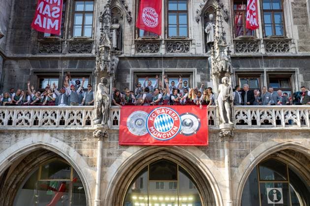 The teams on the balcony, FC Bayern Muenchen men and FC Bayern Muenchen women, championship celebration in the city hall at Marienplatz Munich, football, 1 Bundesliga, 28 05 2023 Munich Bavaria Germany Copyright: xkolbert-press UlrichxGamelx