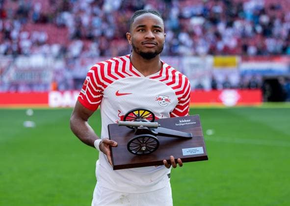 Leipzigs Christopher Nkunku gets the Goalkeepers Crown as Goalkeeper of the Season with 16 goals Football 1 Bundesliga, 34 Matchday RB Leipzig FC Schalke 04 4 2 27 May 2023 Leipzig, Red Bull Arena RB Leipzig FC Schalke 04 4 2