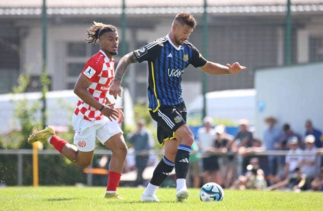 08 07 2023, football, men, test match, season 2023 2024, 1 FC Saarbrücken FSV Mainz 05 II, Justin Noah Seven FSV Mainz 05 II Kai Brünker 1 FC Saarbrücken Mandelbachtal Ommersheim, grass field Saarland Germany EN