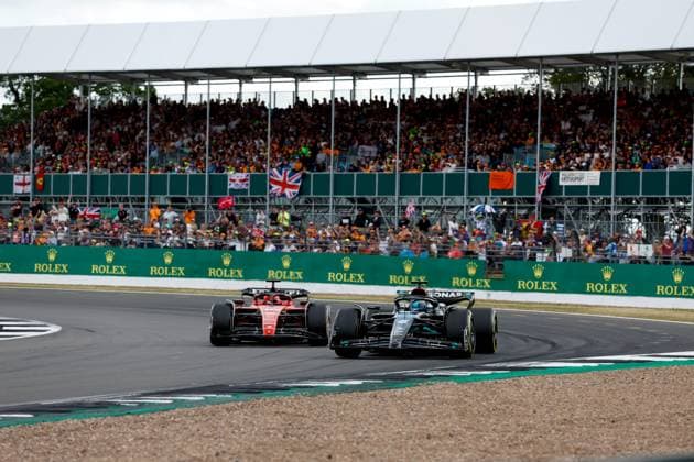 16 LECLERC Charles (mco), Scuderia Ferrari SF-23, action 63 RUSSELL George (gbr), Mercedes AMG F1 Team W14, action during the 2023 Formula 1 Aramco British Grand Prix, 10th round of the 2023 Formula One World Championship, WM, Weltmeisterschaft from July 7 to 9, 2023 on the Silverstone Circuit, in Silverstone, United Kingdom Copyright: xDppi DPPI IPAxSportx xipa-agencyx xIPAxSportx 0 IPA_IPA39140687