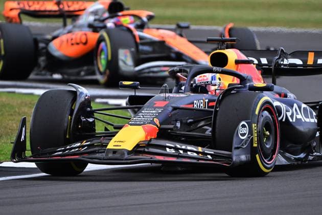 01 VERSTAPPEN Max (nld), Red Bull Racing RB19, action during the 2023 Formula 1 Aramco British Grand Prix, 10th round of the 2023 Formula One World Championship, WM, Weltmeisterschaft from July 7 to 9, 2023 on the Silverstone Circuit, in Silverstone, United Kingdom Copyright: xDppi DPPI IPAxSportx xipa-agencyx xIPAxSportx 0 IPA_IPA39142407