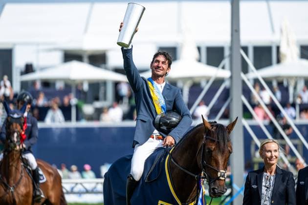 230715 Steve Guerdat, Switzerland, on the horse Easy Star De Talma cheers during day 8 of the Falsterbo Horse Show on July 15, 2023 in Falsterbo.  Copyright: MATHILDAxAHLBERG BB230715MA021