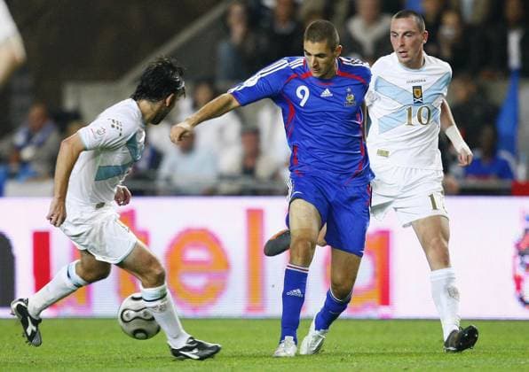Soccer - UEFA European Championship, EM, Europameisterschaft 2008 Qualifying, Group B, France vs Scotland - Paris France s Karim benzema in action during the UEFA European Championship Qualifying match, Group B, France vs Scotland at Parc des Princes in Paris, France on September 12, 2007. Sotland won 1-0. Photo Christian Liewig ABACAPRESS.COM Paris France Copyright: xLiewigxChristian ABACAx 131574_40 LiewigxChristian ABACAx 131574_40