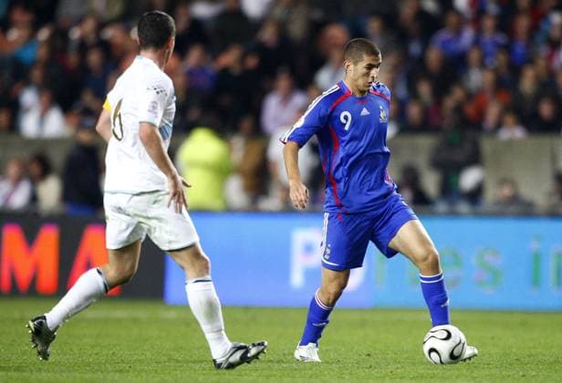 Soccer - UEFA European Championship, EM, Europameisterschaft 2008 Qualifying, Group B, France vs Scotland - Paris France s Karim Benzema in action during the UEFA European Championship Qualifying match, Group B, France vs Scotland at Parc des Princes in Paris, France on September 12, 2007. Sotland won 1-0. Photo Christian Liewig ABACAPRESS.COM Paris France Copyright: xLiewigxChristian ABACAx 131574_41 LiewigxChristian ABACAx 131574_41
