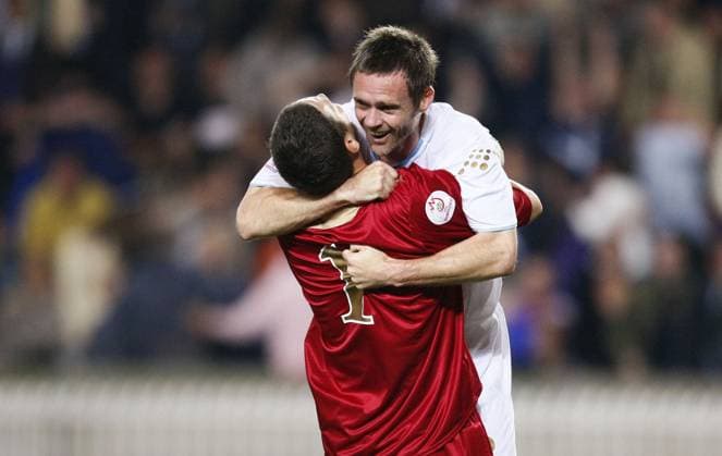 Soccer - UEFA European Championship, EM, Europameisterschaft 2008 Qualifying, Group B, France vs Scotland - Paris Scotland s Craig Gordon (left) and Graham Alexander celebrate at the final whistle during the UEFA European Championship Qualifying match, Group B, France vs Scotland at Parc des Princes in Paris, France on September 12, 2007. Sotland won 1-0. Photo Christian Liewig ABACAPRESS.COM Paris France Copyright: xLiewigxChristian ABACAx 131574_54 LiewigxChristian ABACAx 131574_54