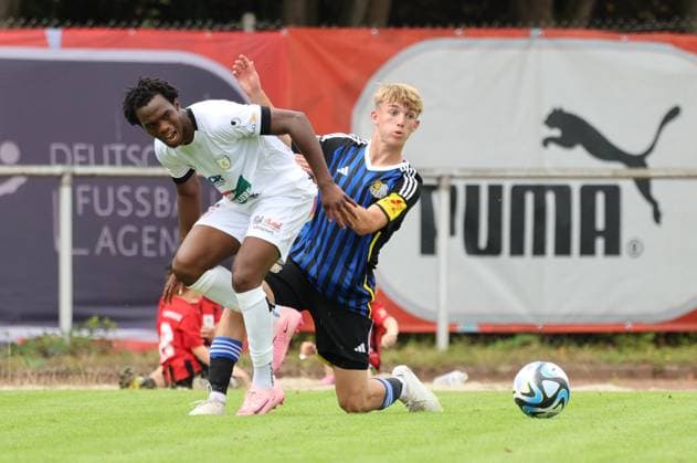 29 07 2023, Football, Men, Test Match, Season 2023 2024, 1 FC Saarbrücken Union Titus Petingen, Andy Breuer 1 FC Saarbrücken , John Peter Sesay Union Titus Petingen Saarlouis Summa Arena Saarland Germany EN