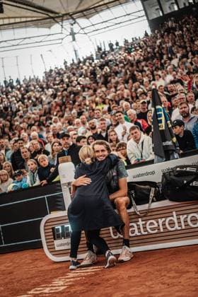 Tennis Men ATP Tour 500 European Open Hamburg Alexander Zverev GER vs Laslo Djere SRB 30 07 2023 Alexander Zverev GER is hugged by tournament director Sandra Reichel after his win Hamburg Tennis am Rothenbaum Hamburg Germany
