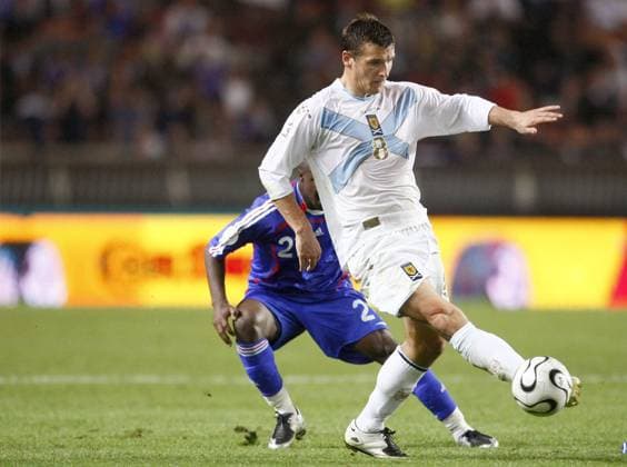 Soccer - UEFA European Championship, EM, Europameisterschaft 2008 Qualifying, Group B, France vs Scotland - Paris Scotland s Mc Culloch Lee in action during the UEFA European Championship Qualifying match, Group B, France vs Scotland at Parc des Princes in Paris, France on September 12, 2007. Sotland won 1-0. Photo Christian Liewig ABACAPRESS.COM Paris France Copyright: xLiewigxChristian ABACAx 131574_49 LiewigxChristian ABACAx 131574_49