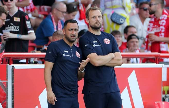 Co coach Babak Keyhanfar, coach Bo Svensson action upper body sports soccer soccer Bundesliga men DFL 1 matchday season 2023 2024 20 08 2023 1 FC Union Berlin FCU vs 1 FSV Mainz 05 DFL regulations prohibit any use of photographs as image sequences and or quasi video
