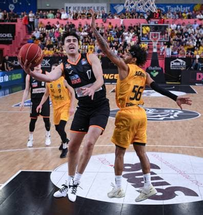Basketball 1 Bundesliga 2023 2024 2 Matchday 23 09 2023 Tigers Tuebingen ratiopharm Ulm Juan Nunez li, Ulm vs Jhivvan Jackson r, Tigers