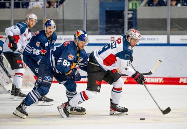 Patrick Hager EHC Red Bull Muenchen, 52 defends against Tim Fleischer Nuernberg Ice Tigers, 19 EHC Red Bull Muenchen vs. Nuernberg Ice Tigers, Ice Hockey, DEL, 7 Spieltag, Saison 2023 2024, 03 10 2023 EHC Red Bull Muenchen vs. Nuernberg Ice Tigers, Ice Hockey, DEL, 7 Spieltag, Saison 2023 2024, 03 10 2023 Muenchen Copyright: xEibner-Pressefoto Feinerx EP_HFR