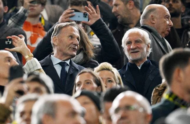 Rudi Völler DFB sports director , re , with managing director Hans Joachim Watzke Borussia Dortmund 04 10 2023, Football Champions League, season 2023 2024, preliminary round, 2 matchday, Borussia Dortmund AC Milan Dortmund Signal Iduna Park Nordrhein Westfalen Germany Team2