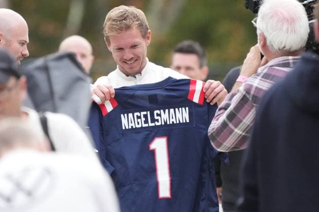German coach Julian Nagelsmann Germany Germany gets a personalized New England Patriots jersey Foxborough 10 10 2023 Training German National Team, New England Revolution, German National Team Training Grounds at Gillette Stadium.