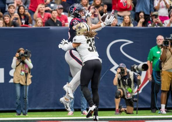 October 15, 2023: Houston Texans tight end Dalton Schultz (86) makes a touchdown catch while being defended by New Orleans Saints safety Tyrann Mathieu (32) during a game between the New Orleans Saints and the Houston Texans in Houston, TX. .. CSM USA - ZUMAc04_ 20231015_zma_c04_357 Copyright: xTraskxSmithx