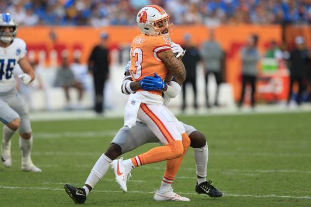 TAMPA, FL - OCTOBER 15: Tampa Bay Buccaneers Wide Receiver Mike Evans (13) fights for yardage after making the catch during the regular season game between the Detroit Lions and the Tampa Bay Buccaneers on October 15, 2023 at Raymond James Stadium in Tampa, Florida. (Photo by Cliff Welch Icon Sportswire) NFL, American Football Herren, USA OCT 15 Lions at Buccaneers EDITORIAL USE ONLY Icon357231015103