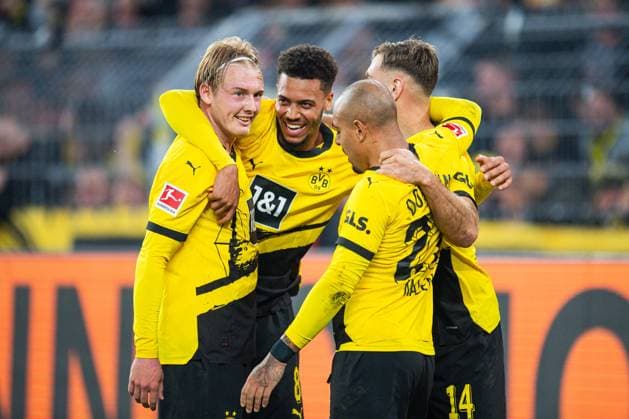 Soccer 1 Bundesliga, Matchday 8 Borussia Dortmund SV Werder Bremen on 20 10 2023 at the Signal Iduna Park v l Cheering after the goal to 1 0 of Dortmunds Julian Brandt, he cheers with Dortmunds Felix Nmecha, Dortmunds Donyell Malen, Dortmunds Niclas Füllkrug IMPORTANT NOTICE In accordance with the requirements of the DFL Deutsche Fußball Liga and the DFB Deutscher Fußball Bund, it is prohibited to use or have used photographs taken in the stadium or of the match in the form of sequence pictures or video-like photo series. Copyright: xKirchner NoahxWedelx