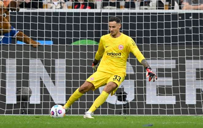 Timothy Chandler Eintracht Frankfurt SGE 22 on the ball action TSG 1899 Hoffenheim vs Eintracht Frankfurt SGE 21 10 2023 DFL REGULATES PROHIBIT ANY USE OF PHOTOGRAPHS AS IMAGE SEQUENCES AND OR QUASI VIDEO TSG 1899 Hoffenheim vs Eintracht Frankfurt SGE