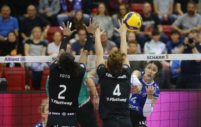 Stuttgart , Volleyball Bundesliga Women , Allianz MTV Stuttgart vs Rote Raben Vilsbiburg , right Jovana Mirosavljevic Stuttgart