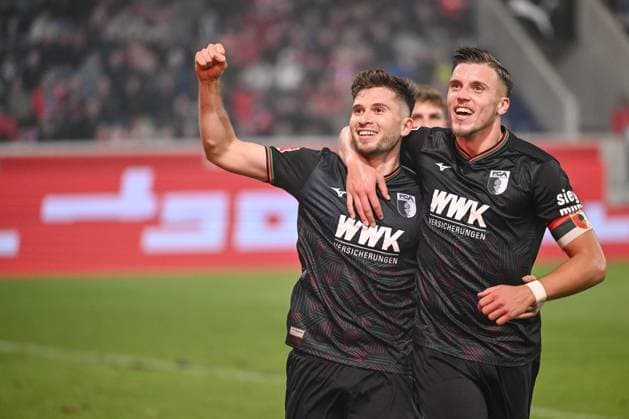 22 10 2023, Heidenheim, Germany, Voith Arena, 1 FC Heidenheim vs 1 FC Augsburg 1 Bundesliga, Elvis Rexhbecaj FC Augsburg goal celebration, cheers after his goal to 2 5 Foto H Langer DFB DFL REGULATIONS PROHIBIT ANY USE OF PHOTOGRAPHS AS IMAGE SEQUENCES AND OR QUASI VIDEO Heidenheim Voith Arena Germany 541_ FCHFCA20231022_388 Langer-541