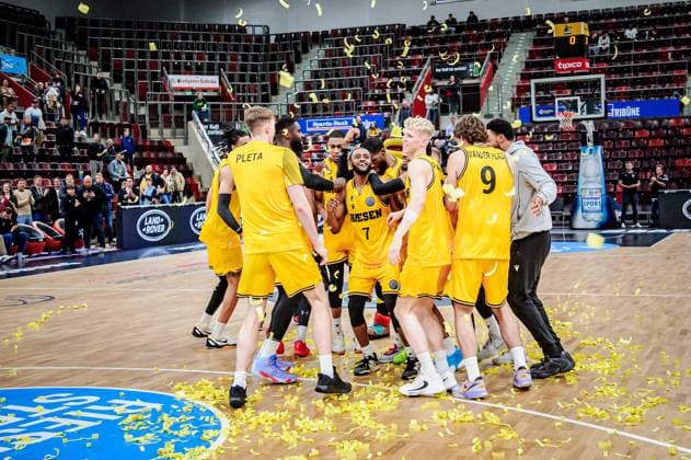 Jubilation at the Giants, center Desure Buie MHP Riesen Ludwigsburg, 07 MHP Riesen Ludwigsburg King Szczecin, sports, basketball, basketball Champions League, season 2023 24, 24 10 2023, Ludwigsburg MHPArena , DEU MHP Riesen Ludwigsburg King Szczecin, 24 10 2023, Ludwigsburg MHPArena , DEU Ludwigsburg Copyright: xSandyxDinkelackerx EP_SDR