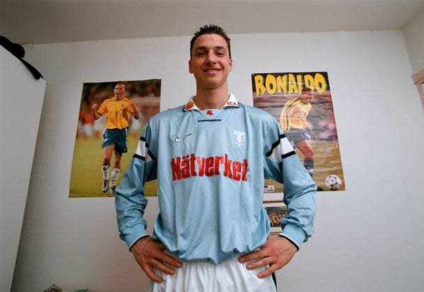 MALMÖ 2000 03 17 Home of Zlatan Ibrahimovic Malmö FF Zlatan has posters of his idol Ronaldo on the wall Malmö Sweden Swedish celebrities x2512x  Copyright: xKristerxHansson Aftonbladet TTx