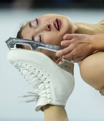 Bilder des Jahres 2023, Sport 10 Oktober Sport Themen der Woche KW43 October 27, 2023, VANCOUVER, BC, CANADA: Kaori Sakamoto, of Japan, performs her women s short program during the Skate Canada International Figure skating, Eiskunstlauf competition, in Vancouver, B.C., Friday, Oct. 27, 2023. Canada News - October 27, 2023 - ZUMAc35_ 20231027_zaf_c35_080 Copyright: xDarrylxDyckx