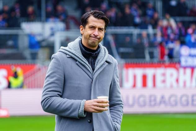 Jonas Boldt Hamburger SV, Chief Sports Officer GER, Holstein Kiel vs Hamburger SV, Football, 2 Bundesliga, Matchday 13, Season 2023 2024, 11 11 2023 DFL REGULATIONS PROHIBIT ANY USE OF PHOTOGRAPHS AS IMAGE SEQUENCES AND OR QUASI VIDEO GER, Holstein Kiel vs Hamburger SV, Football, 2 Bundesliga, Matchday 13, Season 2023 2024, 11 11 2023 Kiel Copyright: xEibner-Pressefoto MarcelxvonxFehrnx EP_MFN