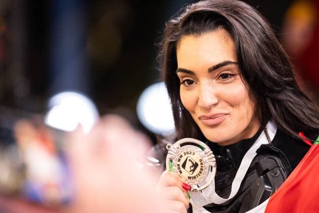 TV Total WOK World Championships by Pro7 2023 12 11 2023, Bobsleigh and luge track, Winterberg, TV Total WOK World Championships by Pro7 2023 In the picture Valentina Maceri shows her medal nordphotoxGmbHxx xChristianxSchulze nph000300