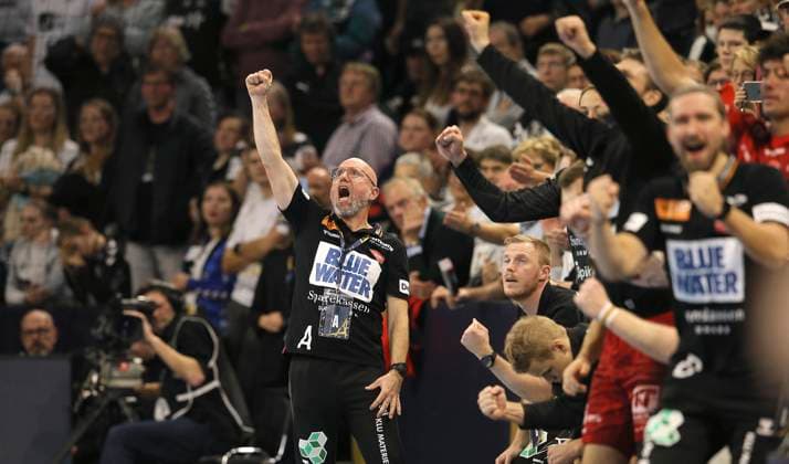 photo Coach Stefan Madsen jubilant Aalborg Handball Men Thu 16 11 2023 Champions League Mens EHF Champions LEAGUE Group Stage Thu 23 11 16 THW Kiel Aalborg Handbold 18 27
