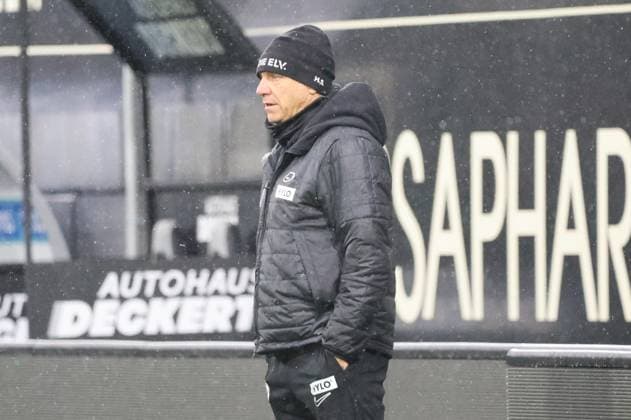 17 11 2023, Football, Men, Test match, Season 2023 2024, SV 07 Elversberg FC Metz, Coach Horst Steffen SV 07 Elversberg Elversberg Ursapharm Arena an der Kaiserlinde Saarland Germany EN