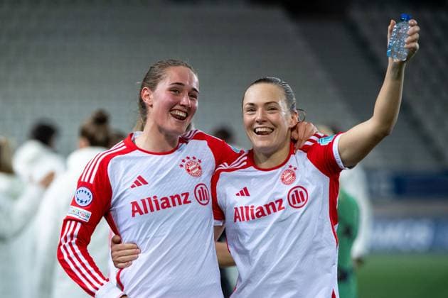 Sydney Lohmann FC Bayern Muenchen, 12 , 5h celebrating victory, FRA, Paris Saint Germain PSG vs FC Bayern Muenchen FCB , Football UEFA Womens Champions League, Group Stage 2 Matchday Group C, 2023 2024 Season, 23 11 2023 FRA, Paris Saint Germain PSG vs FC Bayern Muenchen FCB , Football UEFA Womens Champions League, Group Stage 2 Matchday Group C, 2023 2024 Season, 23 11 2023 Paris Copyright: xEibner-Pressefoto Memmlerx EP_MMR