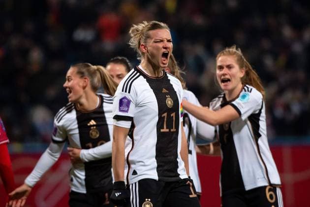Alexandra Popp Germany, 11 , Klara Bühl Germany, 19 , Sjoeke Nüsken Germany, 06 celebrating the goal for 1 0, GER, Germany GER vs Denmark DEN , UEFA Womens Football Nations League, Liga A, 5 Matchday, 01 12 2023 DFB DFL regulations prohibit any use of photographs as image sequences and or quasi video GER, Germany GER vs Denmark DEN , UEFA Womens Football Nations League, Liga A, 5 Matchday, 01 12 2023 Rostock Copyright: xEibner-Pressefoto Memmlerx EP_MMR