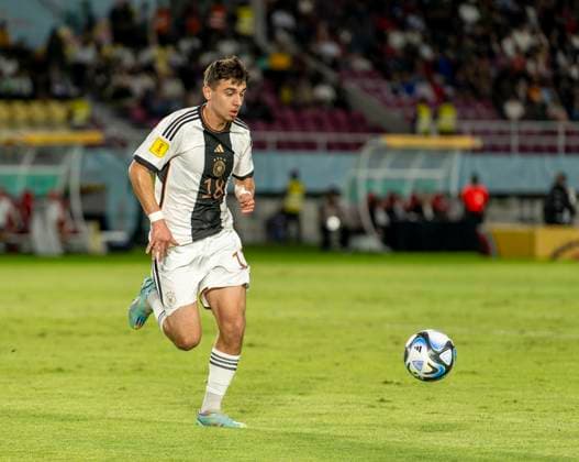 02 12 2023, Football U 17 World Cup 2023, Final Germany France, at Manahan Stadium Surakarta Bilal Yalcinkaya Germany on the ball