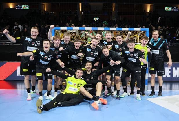 EHF EuroLeague FÜCHSE Berlin vs RK Izvidac Ljubuski, at 05 12 23, in Berlin Max Schmeling Halle , Germany the rejuvenated team of FÜCHSE Berlin, Max DARJ Füchse Berlin 5 , Jerry TOLLBRING Füchse Berlin 9 , Felix MART Füchse Berlin 13 , Marcel NOWAK Füchse Berlin 15 , Nils LICHTLEIN Füchse Berlin 17 , Maximilian GRUNDMANN Füchse Berlin 16 , Tim FREIHÖFER Füchse Berlin 20 , Lucas MOHR Füchse Berlin 21 , Maxim ORLOV Füchse Berlin 22 , William REICHARDT Füchse Berlin 23 , Sören FUHRMANN Füchse Berlin 24 , Hakun WEST AV TEIGUM Füchse Berlin 34 , Marko KOPLJAR Füchse Berlin 35 , Jann Keno JACOBS Füchse Berlin 43 , Viktor KIREEV Füchse Berlin 87