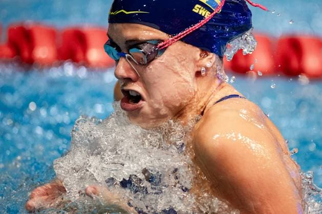 231209 Olivia Klint Ipsa of Sweden competes in women?s 50m breaststroke semi final during day 5 of the LEN European short course Swimming Championship on December 9, 2023 in Bucharest Photo Nikola Krstic BILDBYRAN COP 307 NK0011 simning swimming svomming 2023 european short course swimming championships day 5 bbeng  Copyright: NIKOLAxKRSTIC BB231209ZU048