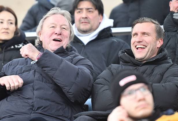 10 12 2023, xhbx, Fußball 1 Bundesliga Damen, Eintracht Frankfurt Frauen TSG Hoffenheim emspor, v l DFB Frauen Damen Nationaltrainer Horst Hrubesch, Markus Krösche Sportchef Eintracht Frankfurt DFL DFB REGULATIONS PROHIBIT ANY USE OF PHOTOGRAPHS as IMAGE SEQUENCES and or QUASI VIDEO Frankfurt am Main